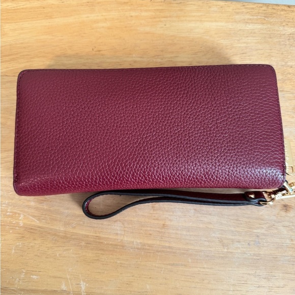 Michael Kors Mina Satchel w/Wallet - Picture 11 of 13